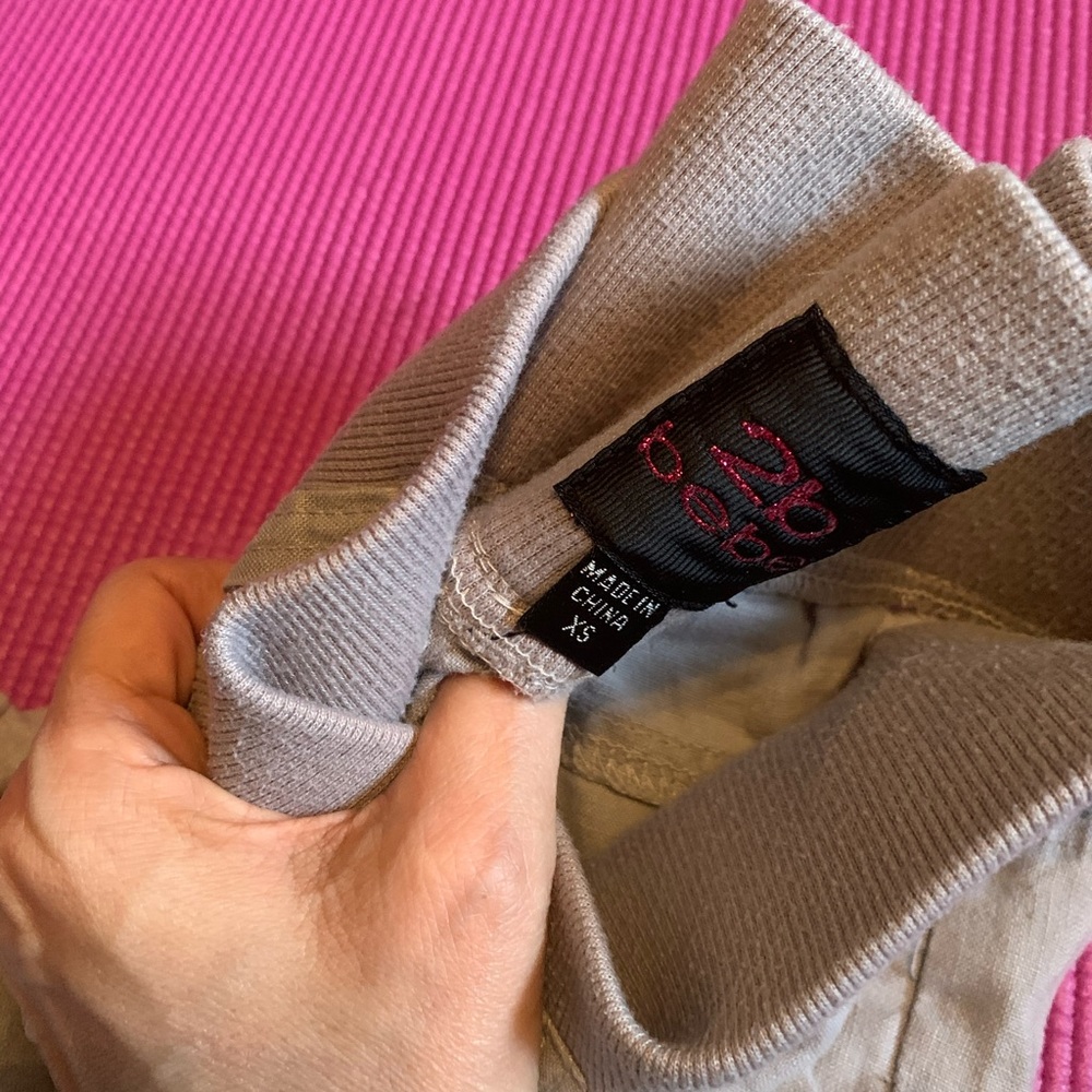 11 pairs of pants like new or new.  Several brands - Picture 4 of 15
